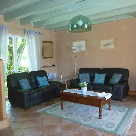 Maison Avec Piscine Privée à Proche Rocamadour&vallée Dordogne, Du Samedi Au Samedi Loubressac